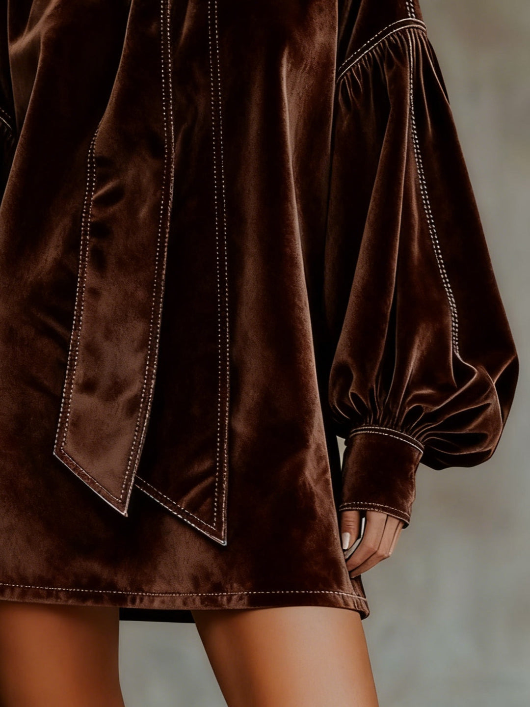 Valentina – Abito Mini in Velluto con Fiocco